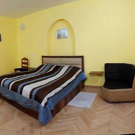 Room 1 Tiflis Dış mekan fotoğraf